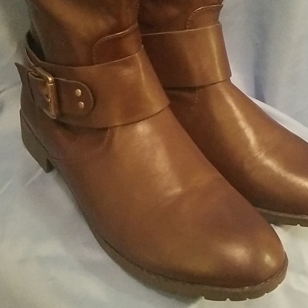 Tall boots!! - Picture 2 of 8